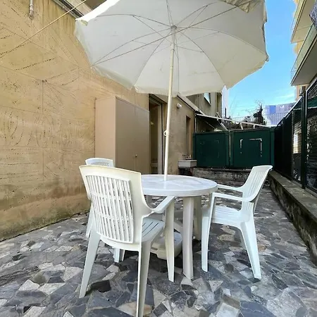 Terrace Con Ampia Terrazza Privata Lägenhet Chiavari