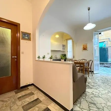 Terrace Con Ampia Terrazza Privata 公寓 基亚瓦里