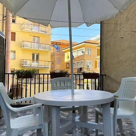 Terrace Con Ampia Terrazza Privata 公寓